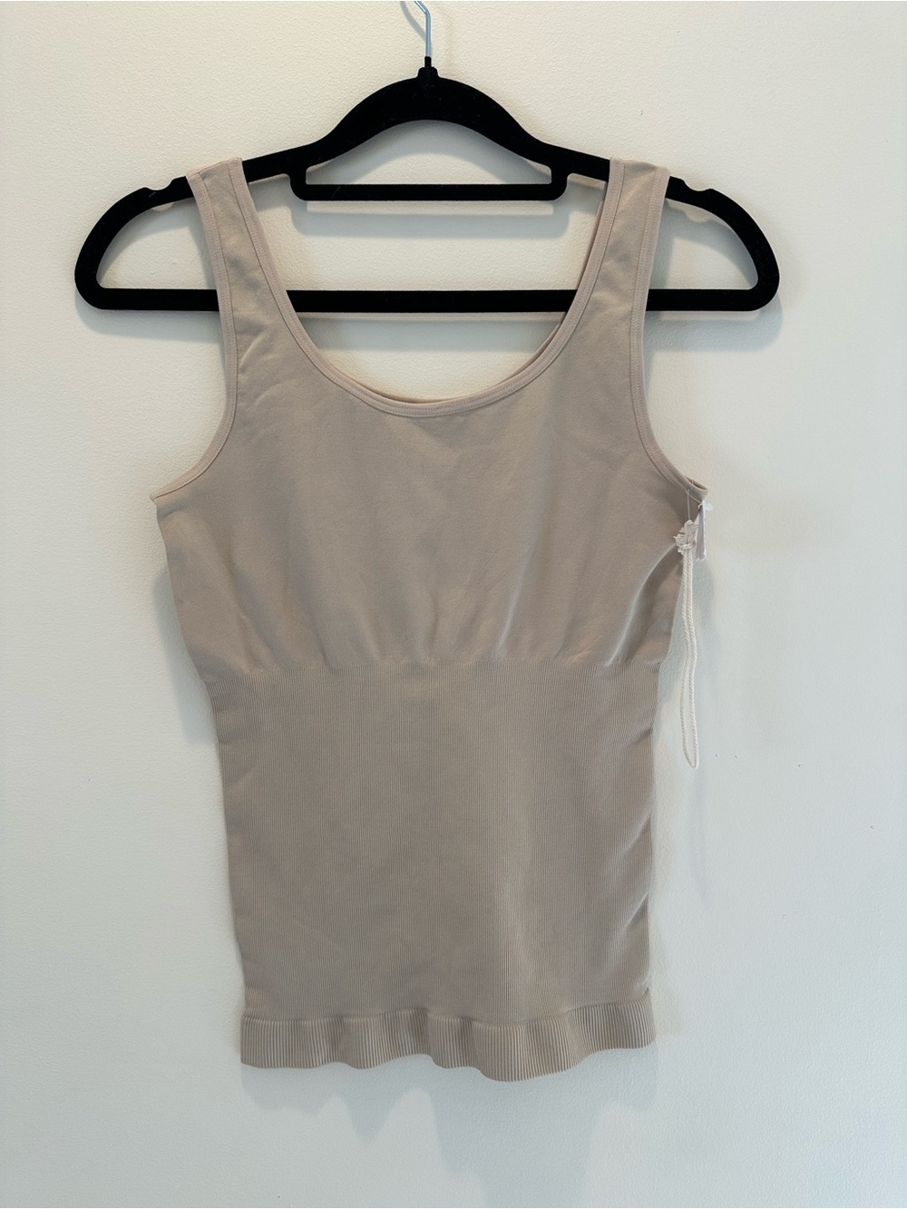 Seamless Scoop Neck Tank Top in Light Taupe